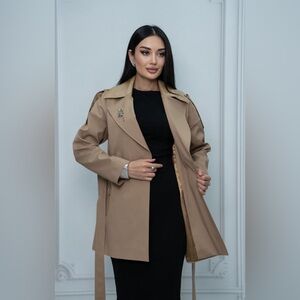 Elegant Tan Women's Trench Coat Max mara
Available sizes and colours